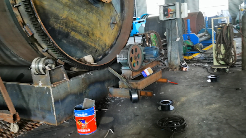 廢輪胎裂解爐生產的步驟介紹